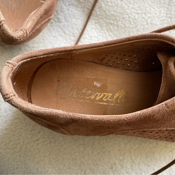 L’INTERVALLE suede perforated platform lace up loafers - Picture 7 of 10